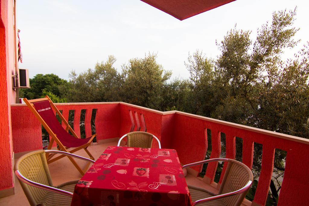 Apartmani Zuzic Krk Town Chambre photo