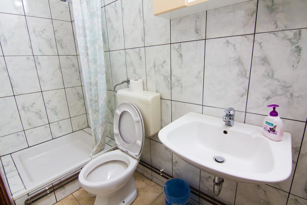 Apartmani Zuzic Krk Town Chambre photo